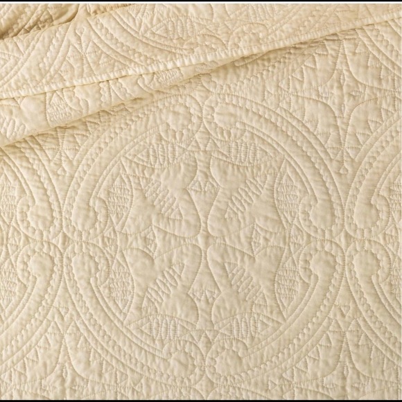 Opalhouse Medallion Stitch Quilt Queen - Picture 1 of 6